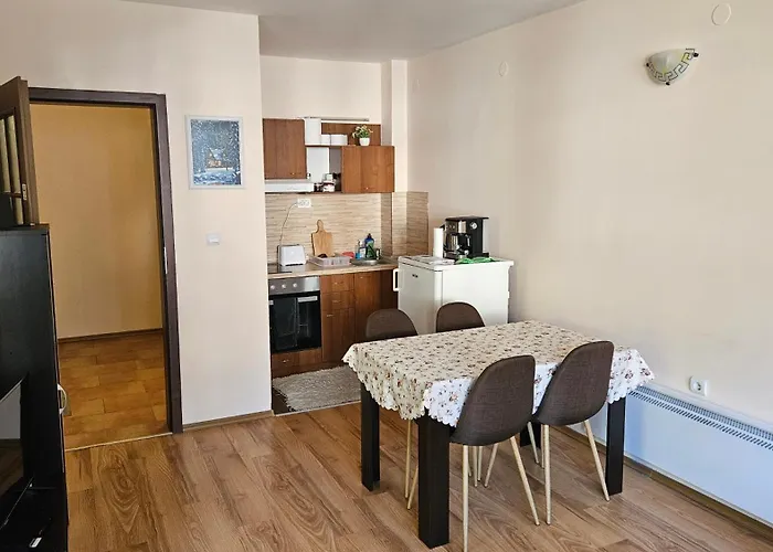 николови Lejlighed *